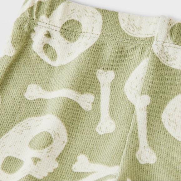 NWT CAT & JACK Green Skull and Crossbones Set- Size 0-3m - Picture 4 of 5